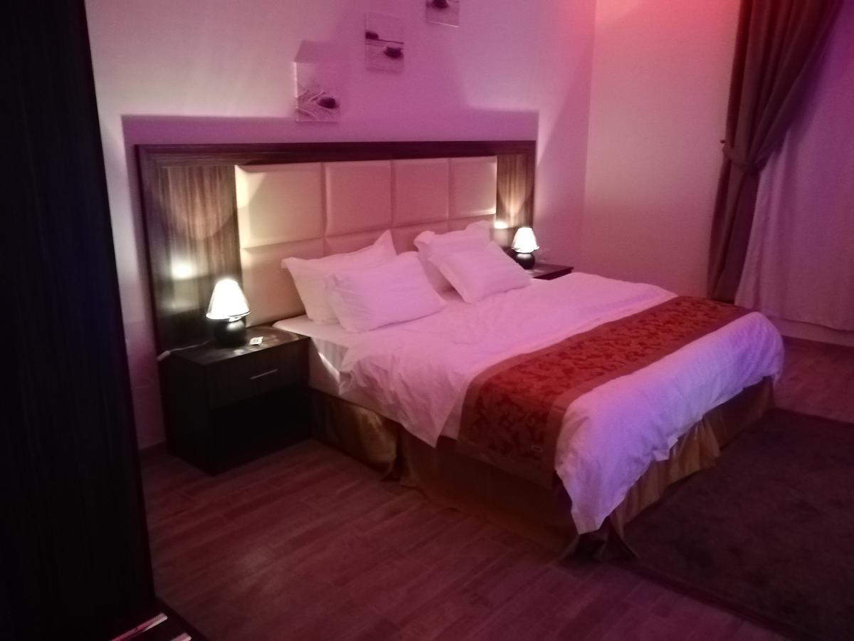 Al Worod Al Thahabia Chalets Абха Екстериор снимка